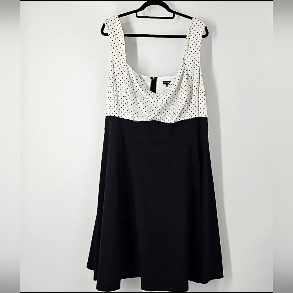 Torrid Satiny Sweetheart Neckline Polka Dot Dress w‎ Black Fit&Flare Bottom Plus